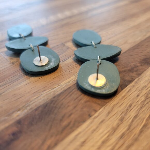 Pebble Fall Chunky Clay Green Dangle Earrings Post Mount - Picture 6 of 8